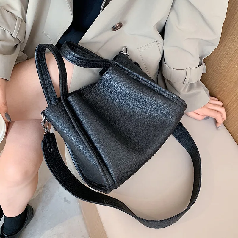 Best price High Quality Women Bags Genuine PU Leather ladies Handbags Casual Tote travel Bag For female, Blue, black,white or custom made
Best price High Quality Women Bags Genuine PU Leather ladies Handbags Casual Tote travel Bag For female, Blue, black,white or custom made