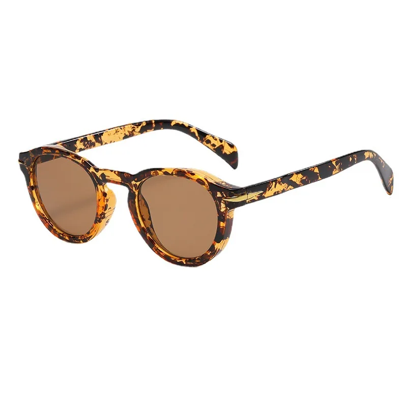 2022 Outdoor Popular Fashion Men's Sunglasses Uv400 Round Retro Small Frame Glasses Logo Customization
2022 Outdoor Popular Fashion Men's Sunglasses Uv400 Round Retro Small Frame Glasses Logo Customization