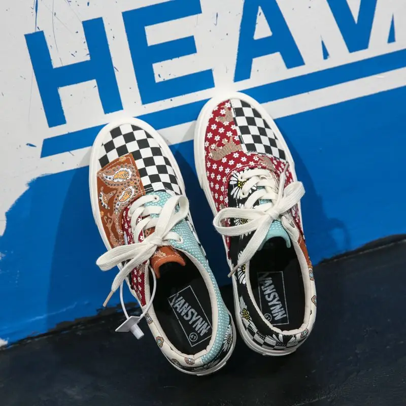 hot sale Fashionable Chic Low Top Lace-up Color Printing Canvas shoes wholesale choeap student unisex Skateboard Shoes, As the picture or customized
hot sale Fashionable Chic Low Top Lace-up Color Printing Canvas shoes wholesale choeap student unisex Skateboard Shoes, As the picture or customized