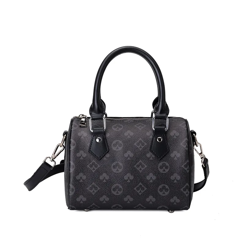 Elegant Female Large Tote bag 2021 Fashion New High quality PU Leather Women Designer Handbag Chain Shoulder Messenger Bag
Elegant Female Large Tote bag 2021 Fashion New High quality PU Leather Women Designer Handbag Chain Shoulder Messenger Bag
