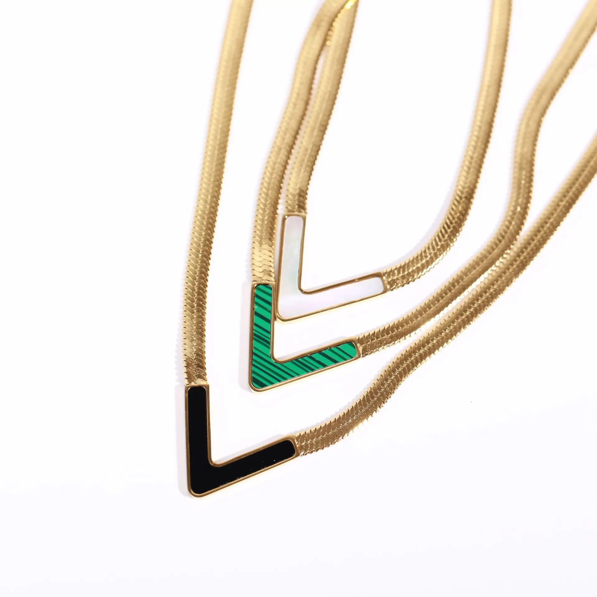 18k gold plated stainless steel flat snake chain choker necklace letter v shaped necklace
18k gold plated stainless steel flat snake chain choker necklace letter v shaped necklace