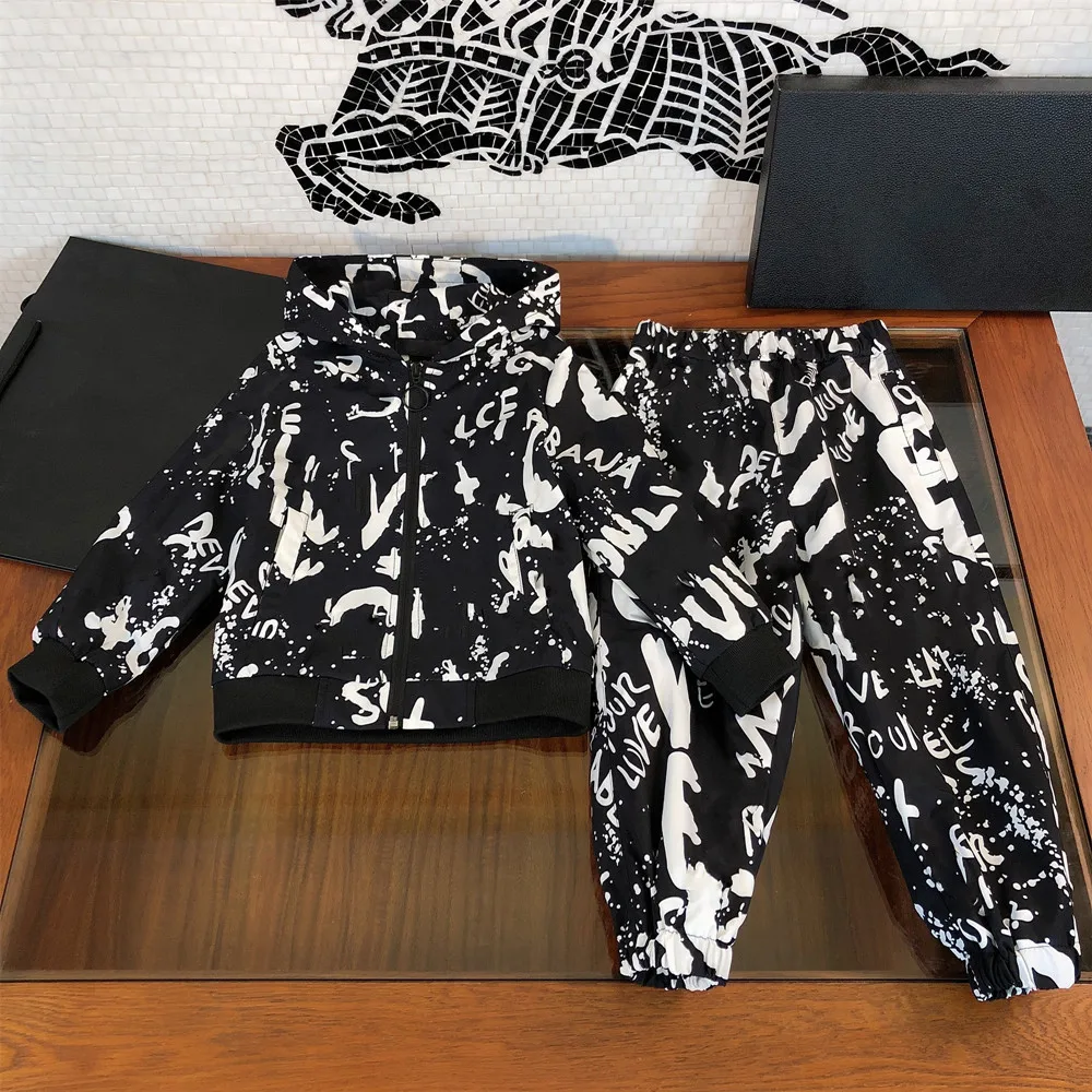 Hot Selling Good Quality Hood Zipper Printed Stitching Trousers Child Suit Boy Long Sleeve Hildren's Sweater Suit, Black
Hot Selling Good Quality Hood Zipper Printed Stitching Trousers Child Suit Boy Long Sleeve Hildren's Sweater Suit, Black