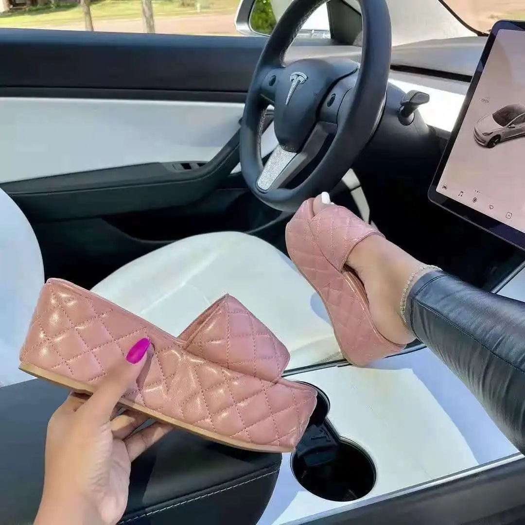 2021 Summer Fashion New Arrival Wedge Platform Sandals PU Leather Casual Flanges Slippers For Women Ladies
2021 Summer Fashion New Arrival Wedge Platform Sandals PU Leather Casual Flanges Slippers For Women Ladies