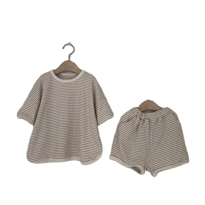 Boys and girls stripe loose Casual Short Sleeve shorts two piece set, As picture
Boys and girls stripe loose Casual Short Sleeve shorts two piece set, As picture
