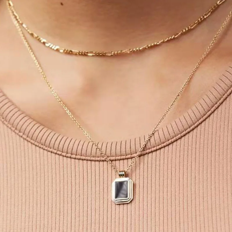 Wholesale Stainless Steel Jewelry 18K Gold Plated Double Layer Square Cowry Pendant Choker Necklace
Wholesale Stainless Steel Jewelry 18K Gold Plated Double Layer Square Cowry Pendant Choker Necklace