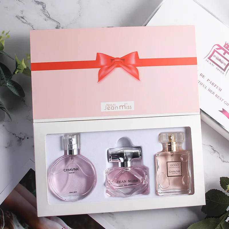 Classic Women's Perfume Gift set 3 bottle/Box Elegant Natural Feminine Long Lasting Eau De Toilette 30ml
Classic Women's Perfume Gift set 3 bottle/Box Elegant Natural Feminine Long Lasting Eau De Toilette 30ml