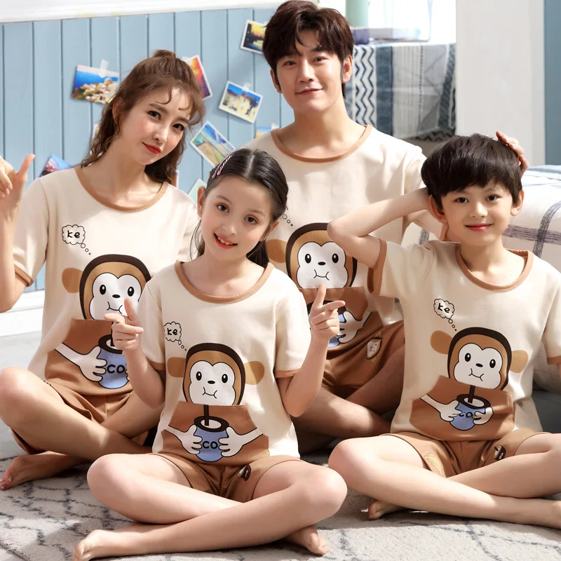 2021 Summer Family Matching Outfits Giraffe Pattern Parentage Homewear Cat T Shirt Shorts Couples Pajamas Alike Sleepwear Suits, Picture
2021 Summer Family Matching Outfits Giraffe Pattern Parentage Homewear Cat T Shirt Shorts Couples Pajamas Alike Sleepwear Suits, Picture