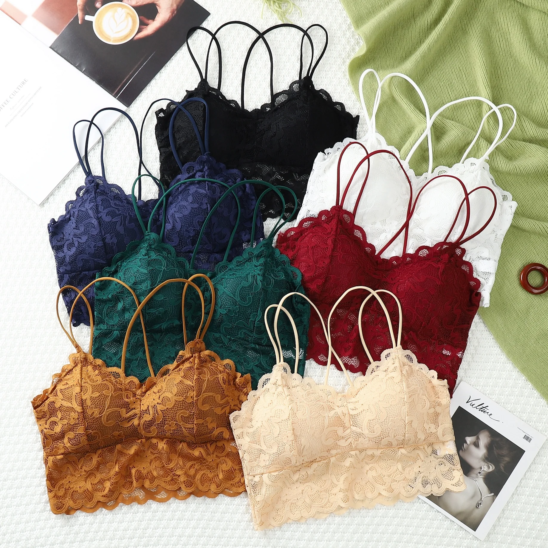 sexy wrapped chest strapless underwear together Halter strapless anti-leakage chest pad beautiful back women lace tube top, Black green white red yellow blue skin
sexy wrapped chest strapless underwear together Halter strapless anti-leakage chest pad beautiful back women lace tube top, Black green white red yellow blue skin