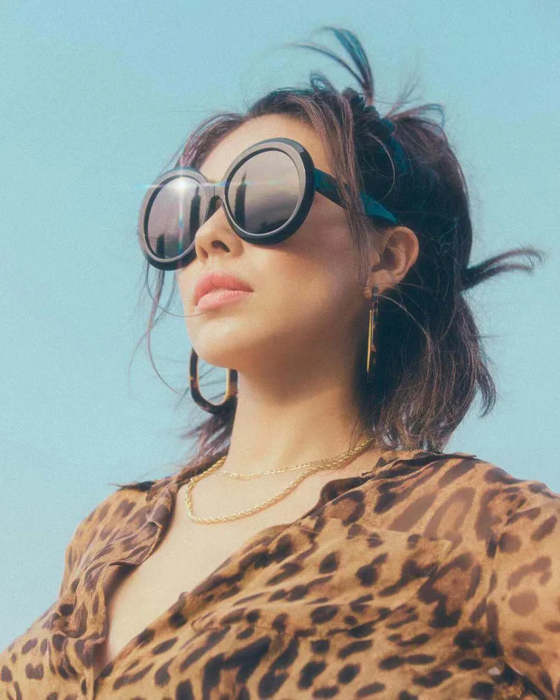 New Style Oversized Frame Retro Round Trendy Sunglasses Men's All-match Glasses Women Sunglasses 2021 Oversized Sunglasses Lil, Pure color (picture color)
New Style Oversized Frame Retro Round Trendy Sunglasses Men's All-match Glasses Women Sunglasses 2021 Oversized Sunglasses Lil, Pure color (picture color)