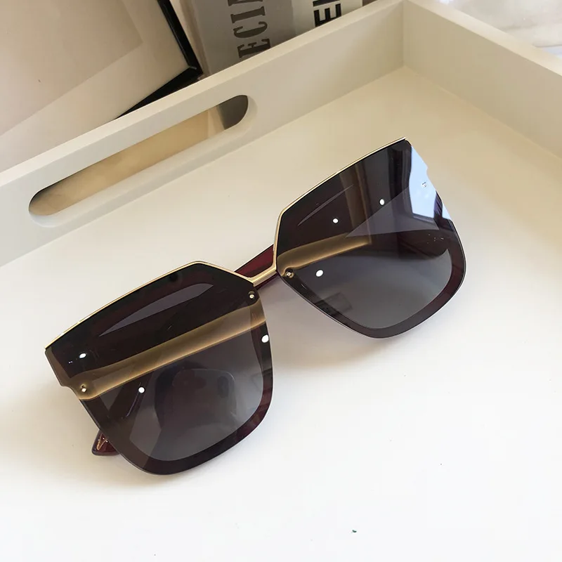 2021 women's polarized square sunglasses luxury brand oversized black shades flat lens male female fashion driving glasses oculu
2021 women's polarized square sunglasses luxury brand oversized black shades flat lens male female fashion driving glasses oculu