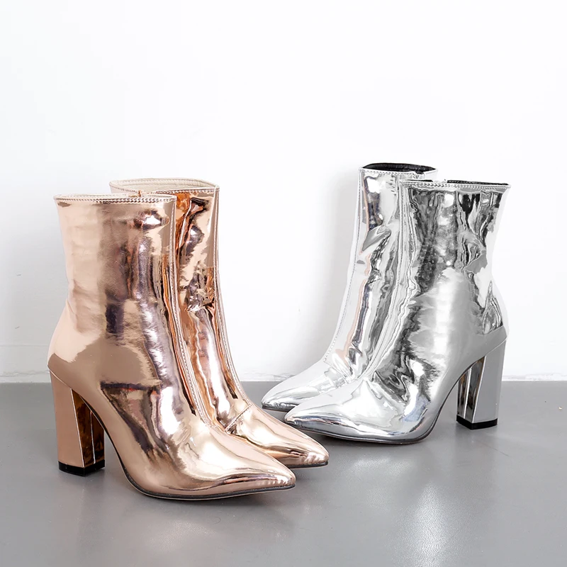 2021 new classic Snake pattern lacquer bright leather thick heel high heel pointed zipper boots
2021 new classic Snake pattern lacquer bright leather thick heel high heel pointed zipper boots
