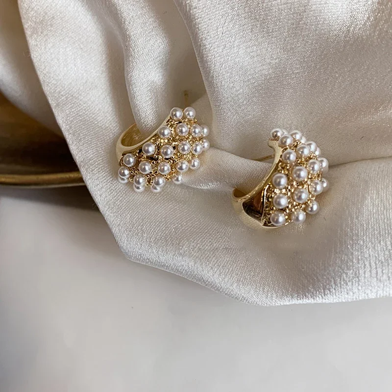 New arrival Elegant Pearl Beads Hoop Earrings For Women Girls Cute Gold COlor Circle Boucle d'oreille Jewelry Gifts
New arrival Elegant Pearl Beads Hoop Earrings For Women Girls Cute Gold COlor Circle Boucle d'oreille Jewelry Gifts