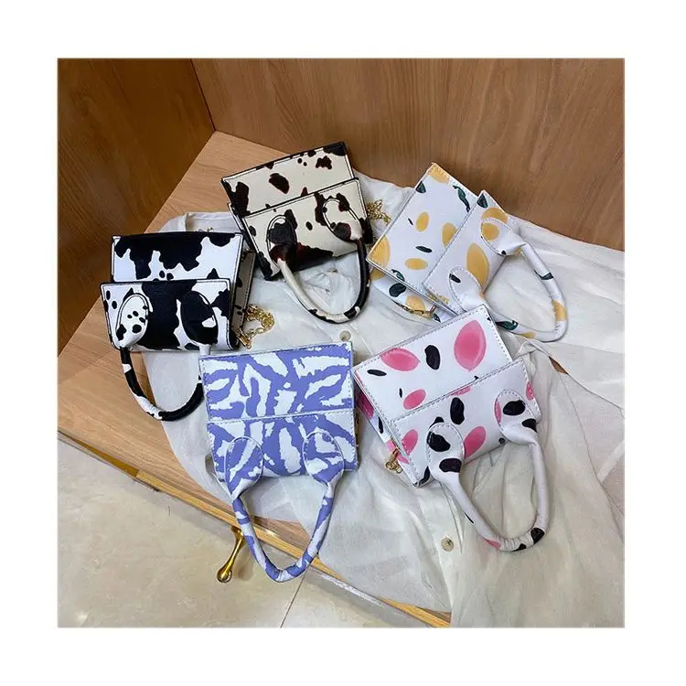 Hg44 2021 New Ins Summer Women Chains Mini Shoulder Purse Candy Color Handle Messenger Small Soft Crossbody Print Women Handbags, 4 colors
Hg44 2021 New Ins Summer Women Chains Mini Shoulder Purse Candy Color Handle Messenger Small Soft Crossbody Print Women Handbags, 4 colors