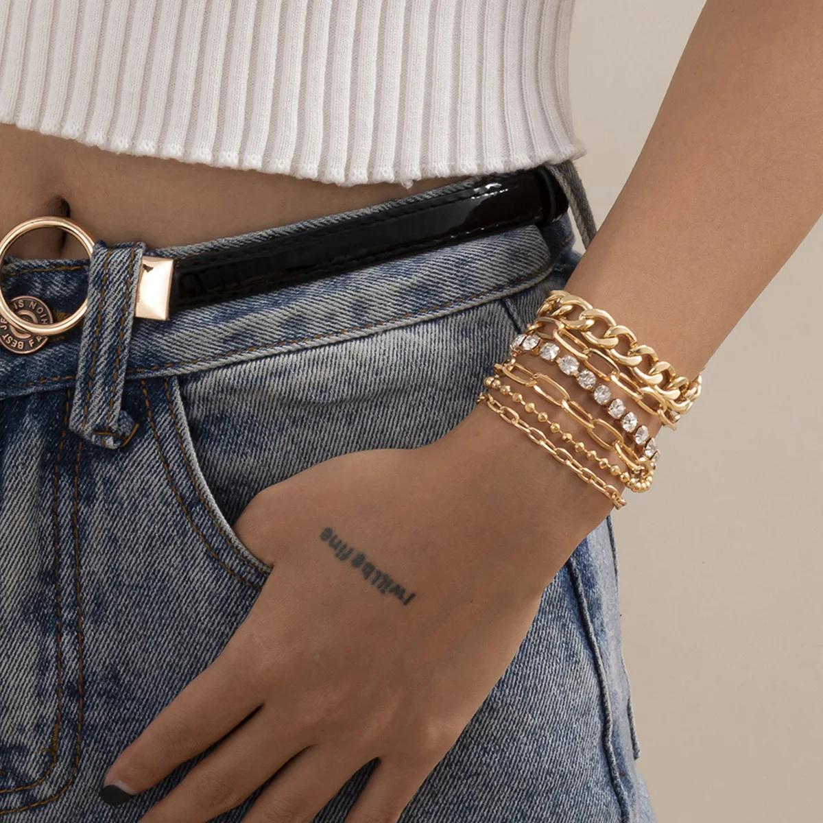 2021 Women Fashion Gold Cuban Link Chain Diamond Bling Bangle Hip Hop Gold Rhinestone Claw Chain Bracelet
2021 Women Fashion Gold Cuban Link Chain Diamond Bling Bangle Hip Hop Gold Rhinestone Claw Chain Bracelet