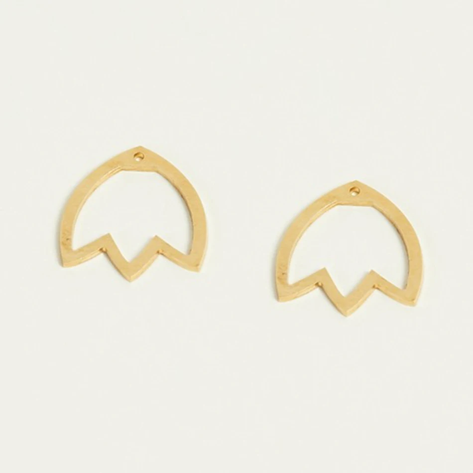 925 Sterling Silver 18k Gold Plated Vista Shape Stud earrings For Woman Fashion Earrings
925 Sterling Silver 18k Gold Plated Vista Shape Stud earrings For Woman Fashion Earrings