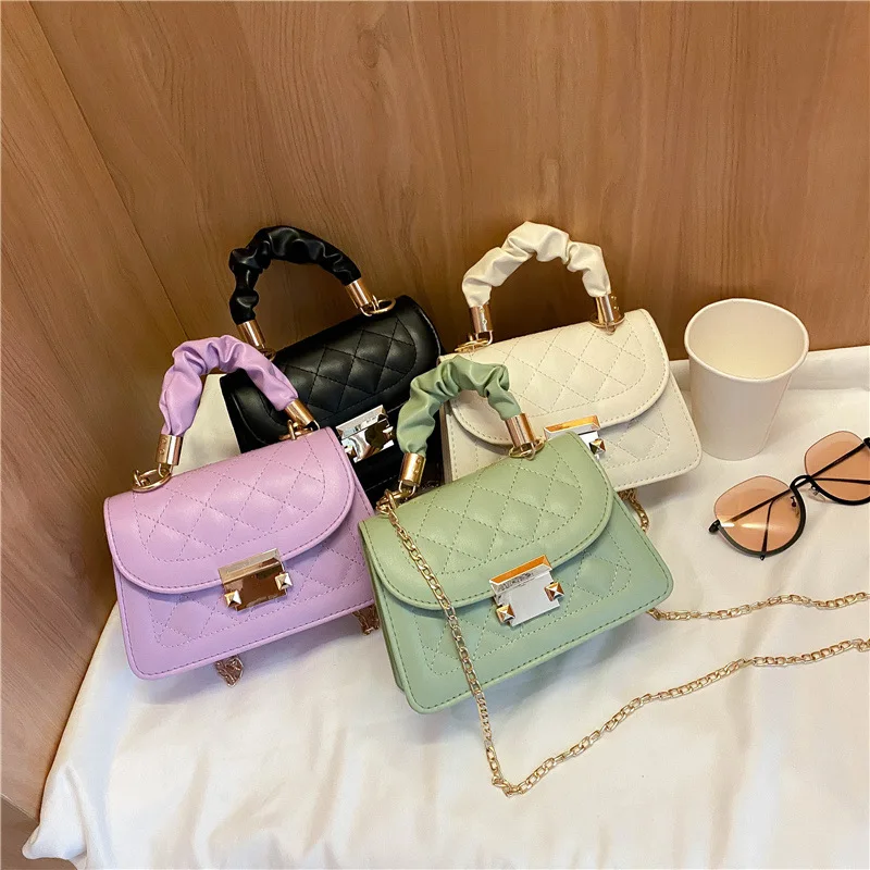 cheap high quality 2020 new model diamonds embroidery threads wrinkle chain small square women tote shoulder cross body bag
cheap high quality 2020 new model diamonds embroidery threads wrinkle chain small square women tote shoulder cross body bag