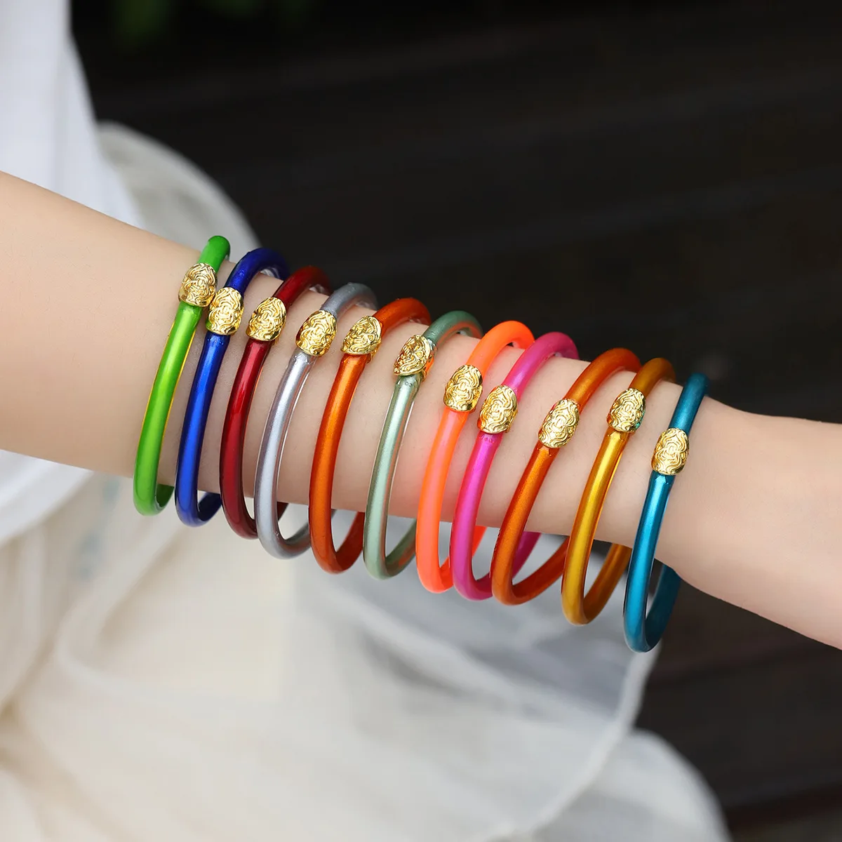 2023 New Color Bracelet Simple Electroplated Alloy Accessories Bracelet Aesthetic Magnetic Hand Jewelry
2023 New Color Bracelet Simple Electroplated Alloy Accessories Bracelet Aesthetic Magnetic Hand Jewelry