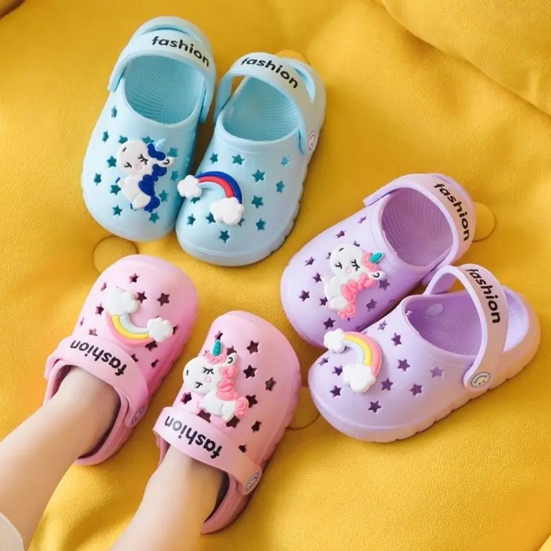 Children's slippers boys' and girls' summer Baotou cartoon sandals baby's beach garden indoor and outdoor shoes
Children's slippers boys' and girls' summer Baotou cartoon sandals baby's beach garden indoor and outdoor shoes