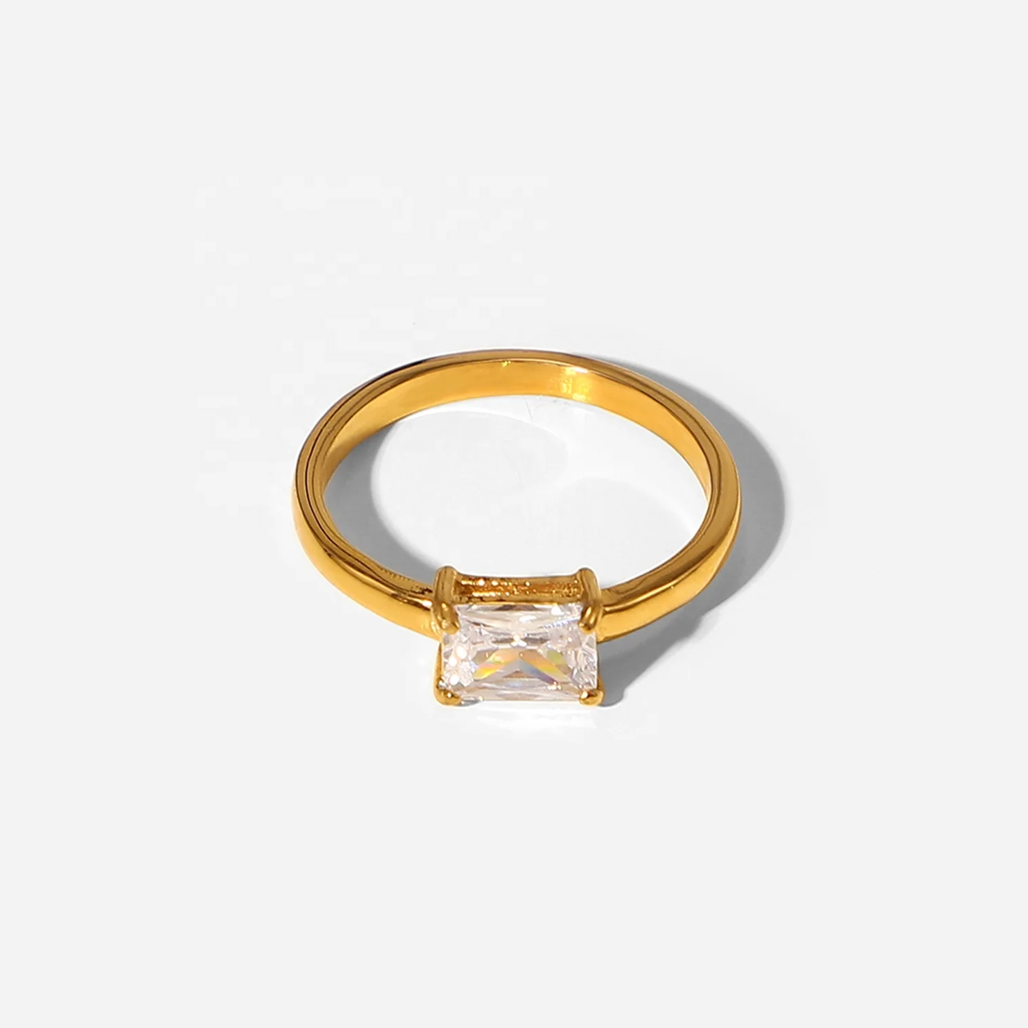 Minimalist 18K Gold Plated Clear Zircon Ring Jewelry Stainless Steel Clear Square Cubic Zircon Ring
Minimalist 18K Gold Plated Clear Zircon Ring Jewelry Stainless Steel Clear Square Cubic Zircon Ring