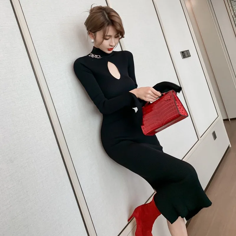 2022 Spring New Classic Women's Dresses Hollow Design Black Long Sleeve Elegant Knitting Sexy Evening Dress
2022 Spring New Classic Women's Dresses Hollow Design Black Long Sleeve Elegant Knitting Sexy Evening Dress