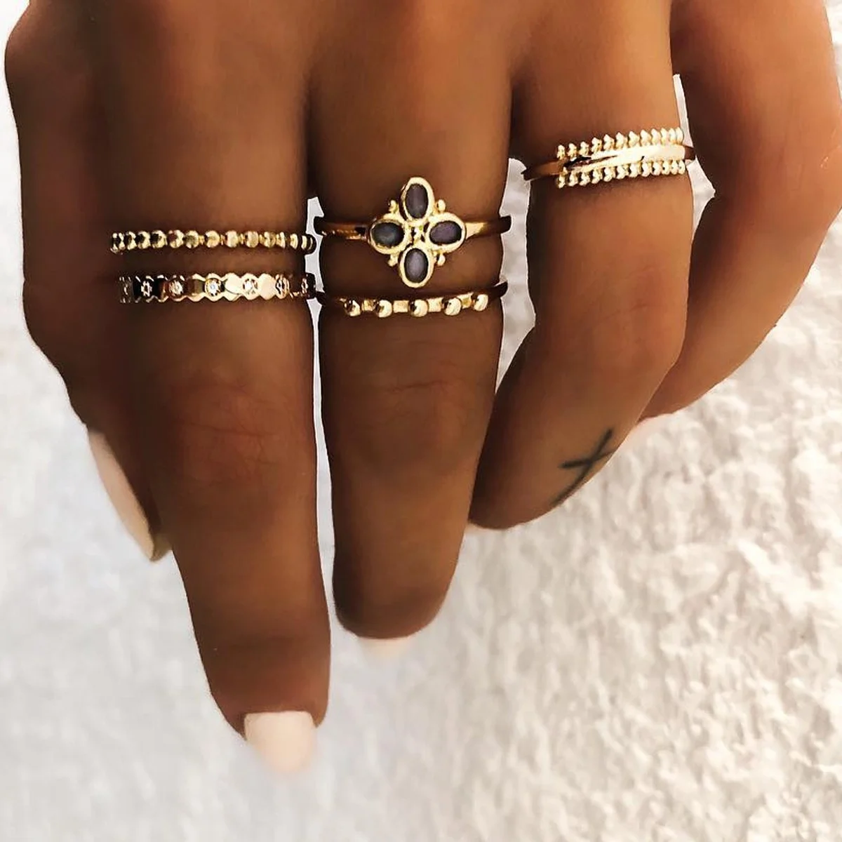 5075 Artilady Gold Vintage Boho Crystal Finger Statue Carving Rings Set Punk Snake Stone Ring for Women Jewelry, Gold & rhinestone
5075 Artilady Gold Vintage Boho Crystal Finger Statue Carving Rings Set Punk Snake Stone Ring for Women Jewelry, Gold & rhinestone