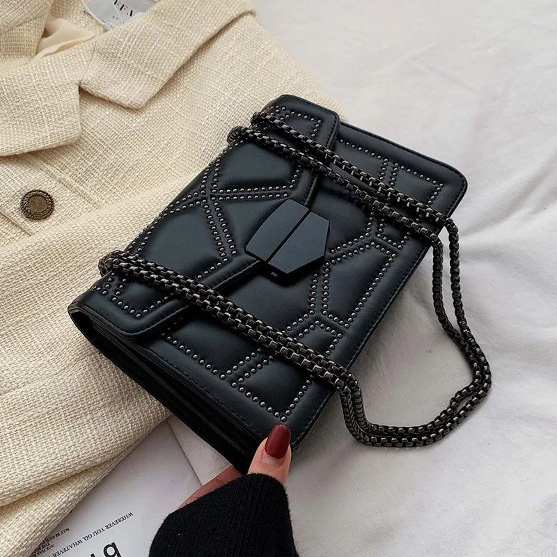 2021 Chain Crossbody Shoulder Strap Small Flap Handbags Ladies Hand Bags Rivet Fashion Woman Bags and purses
2021 Chain Crossbody Shoulder Strap Small Flap Handbags Ladies Hand Bags Rivet Fashion Woman Bags and purses