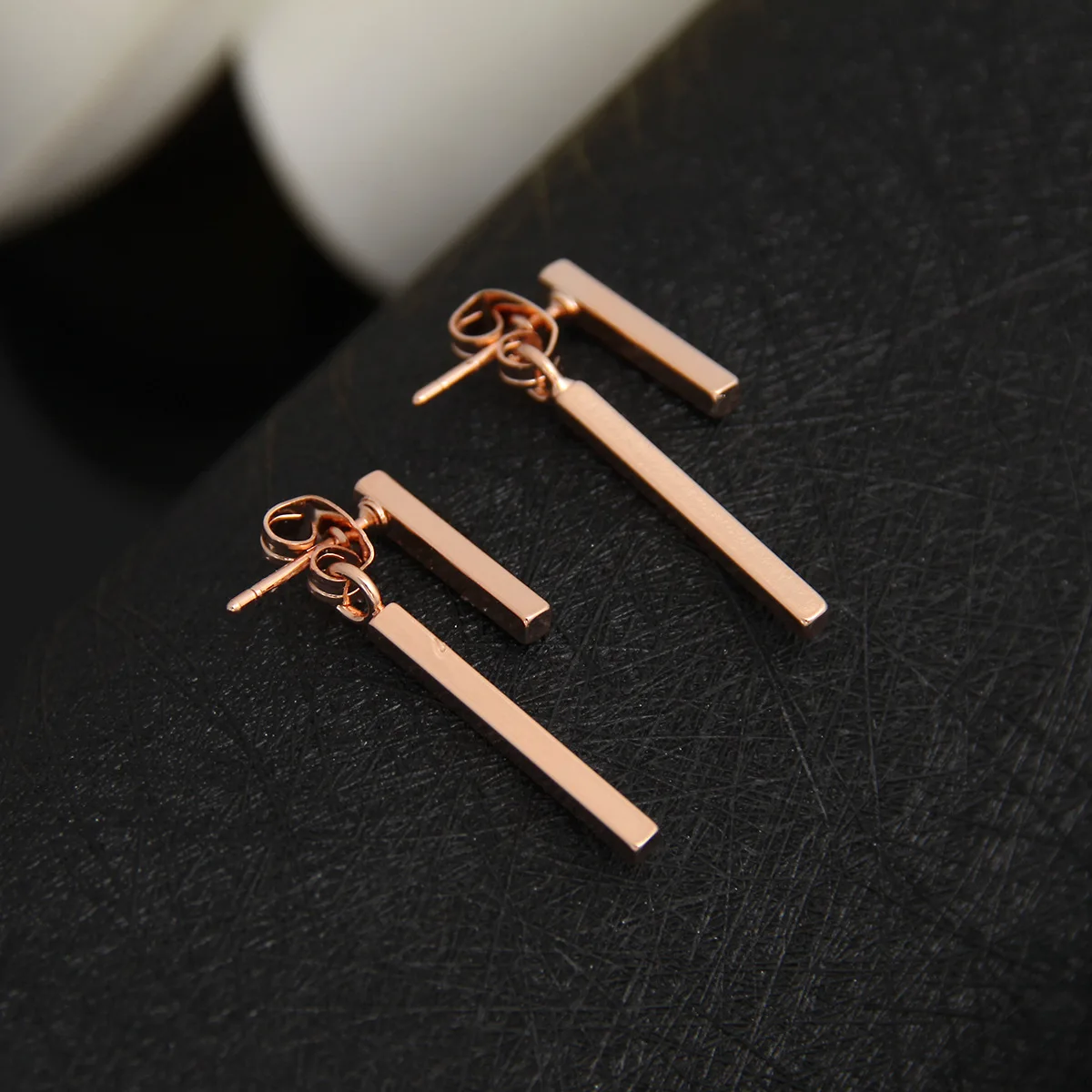 2021 New Fashion Simple T Bar Drop Earring for Women Geometric Rose Gold Silver Earrings Wedding Gifts, Picture color
2021 New Fashion Simple T Bar Drop Earring for Women Geometric Rose Gold Silver Earrings Wedding Gifts, Picture color