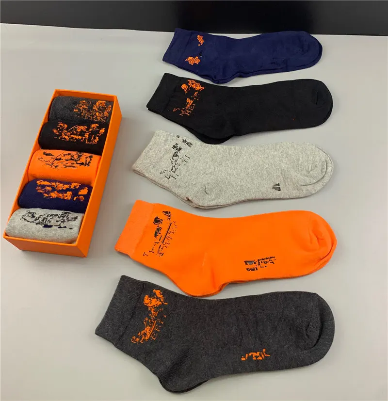 Men Embroidery Socks Carriage Horses Fashion Marks Stockings Mix 5 Color Classics Orange Letter Basketball Socks
Men Embroidery Socks Carriage Horses Fashion Marks Stockings Mix 5 Color Classics Orange Letter Basketball Socks
