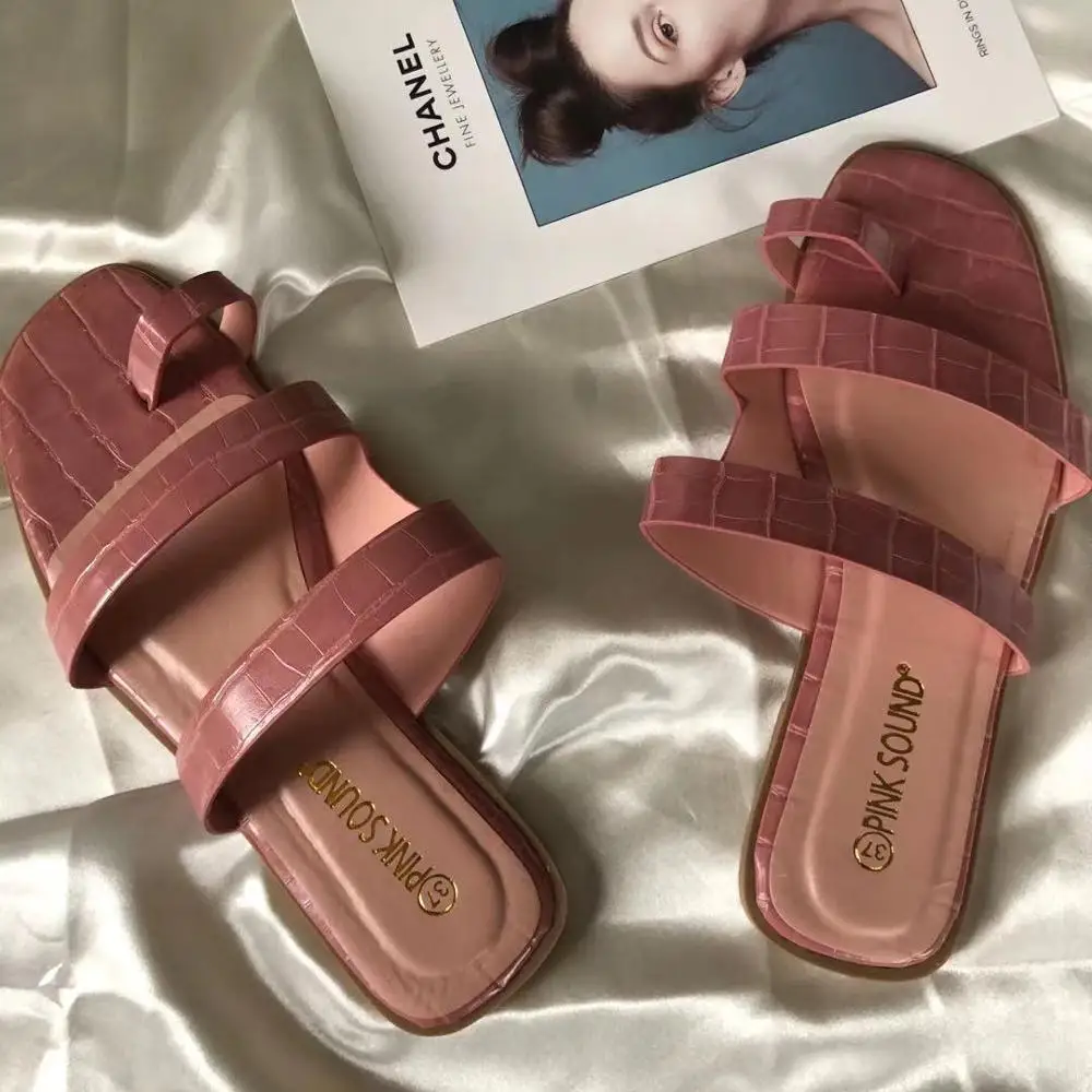 2021 New fashion flat-bottom non-slip women slippers women's barefoot sandal 2020 women's shoesdesigner sandals, Customized color
2021 New fashion flat-bottom non-slip women slippers women's barefoot sandal 2020 women's shoesdesigner sandals, Customized color