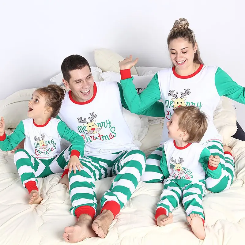 2021 new home wear striped parent-child suit Christmas print parent-child pajamas in stock low moq, Picture color
2021 new home wear striped parent-child suit Christmas print parent-child pajamas in stock low moq, Picture color