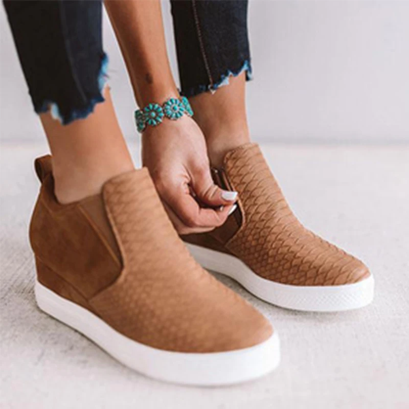 Lady soft Zipper leather PU ladies boot Slope heel shoes ankle boots women, Picture showns
Lady soft Zipper leather PU ladies boot Slope heel shoes ankle boots women, Picture showns