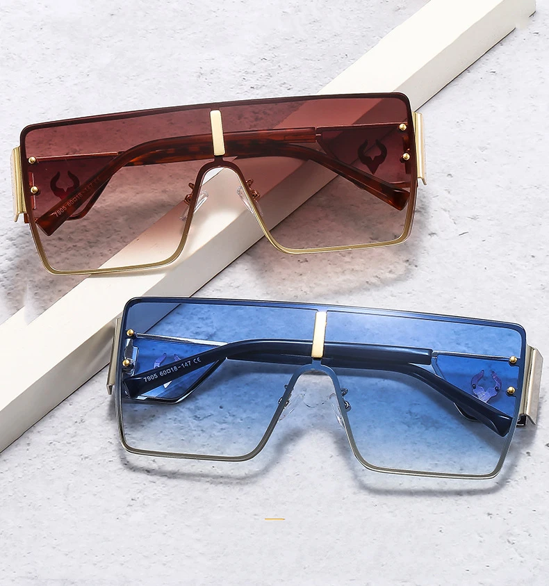 Oversize Metal men's luxury designer glasses sunglasses women luxury big frame 2022 trending products shades
Oversize Metal men's luxury designer glasses sunglasses women luxury big frame 2022 trending products shades