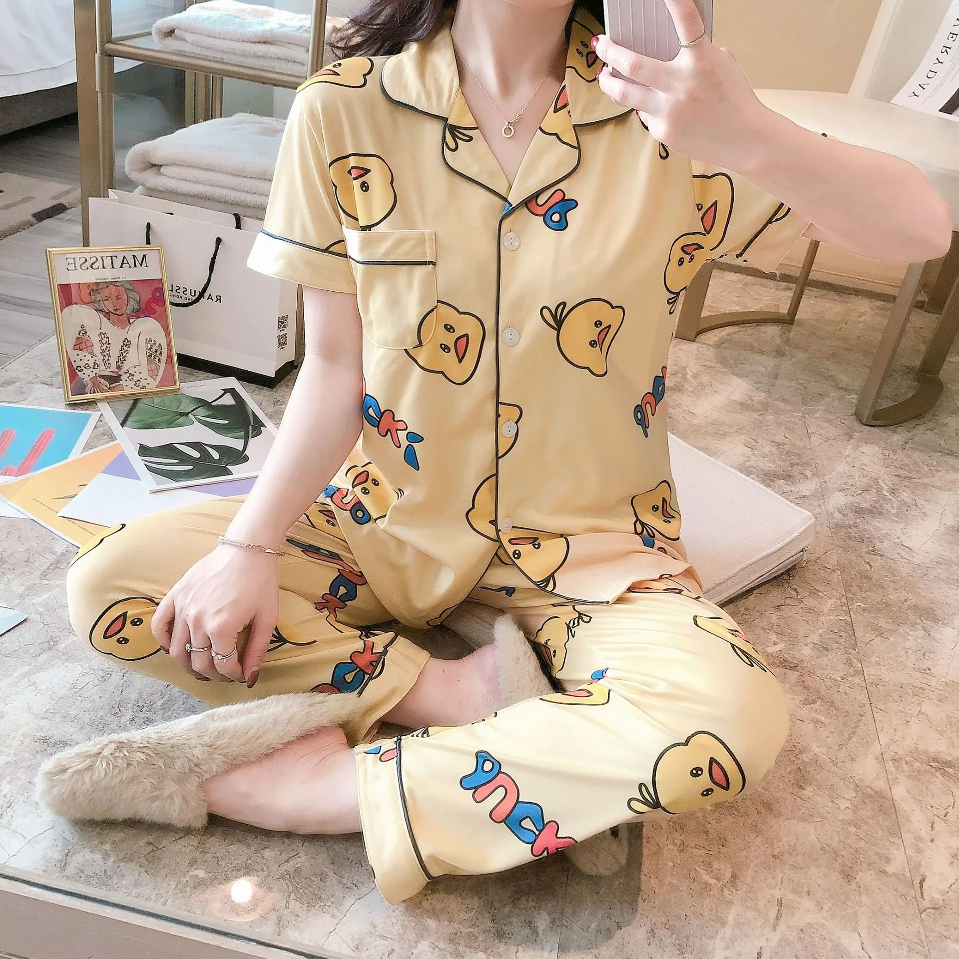 Women's Pajamas with Shorts 2020 Summer Korean Version of The New Milk Pajamas Female Sweet Cartoon Lapel Suit Home Service, Required
Women's Pajamas with Shorts 2020 Summer Korean Version of The New Milk Pajamas Female Sweet Cartoon Lapel Suit Home Service, Required