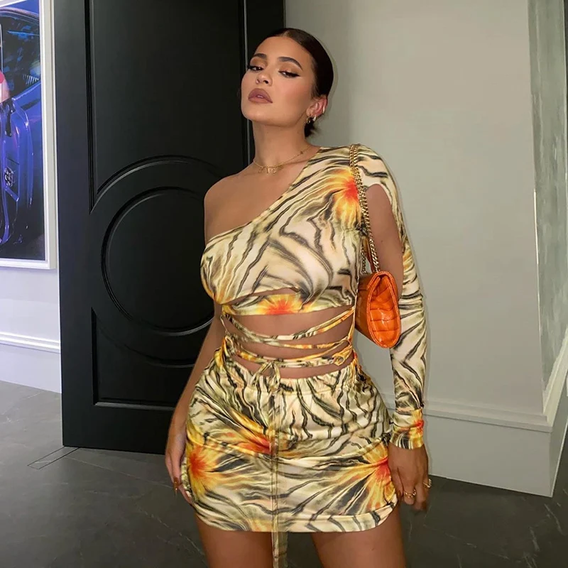 Tie Dye Print One Shoulder Bodycon Short Cut Out Dress for Women Clothing Fashionable Party Night Sexy Club Dresess #0381
Tie Dye Print One Shoulder Bodycon Short Cut Out Dress for Women Clothing Fashionable Party Night Sexy Club Dresess #0381