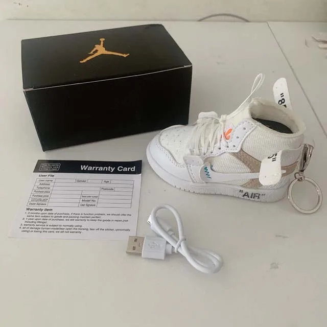 Factory direct selling new style portable charger 800mah sneaker phone charger for iPhone for Android, Black white or custom
Factory direct selling new style portable charger 800mah sneaker phone charger for iPhone for Android, Black white or custom