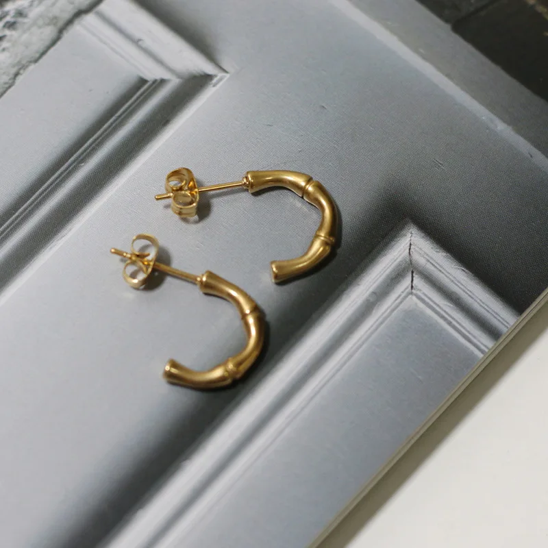 New Simple Design American Women Jewelry Designer Earring 18K gold plated Earing Custom Bamboo Earring SL-N008
New Simple Design American Women Jewelry Designer Earring 18K gold plated Earing Custom Bamboo Earring SL-N008