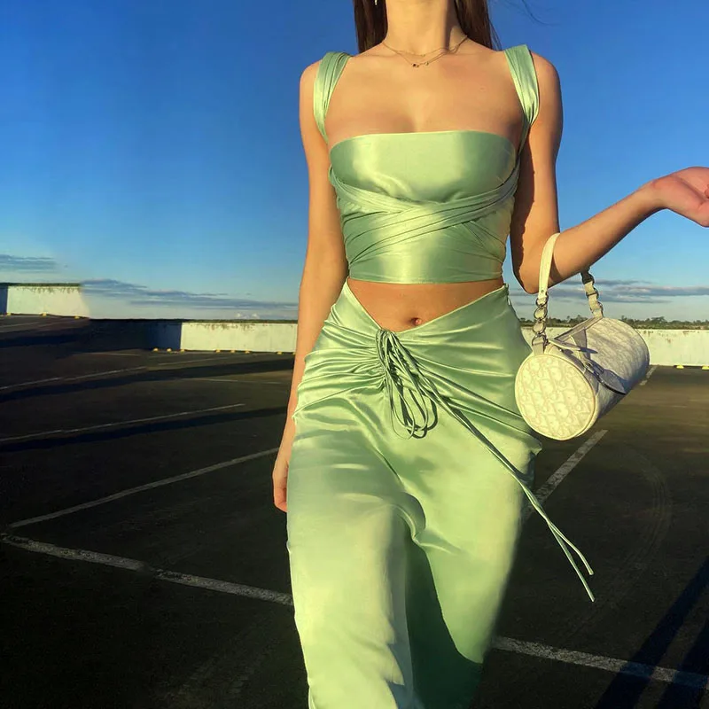 Bomblook Q20939S Casual Solid Green Women Two Piece Skirt Sets Drawstring Skirt Square Collar Crop Top 2021 New Streetwear Sets
Bomblook Q20939S Casual Solid Green Women Two Piece Skirt Sets Drawstring Skirt Square Collar Crop Top 2021 New Streetwear Sets