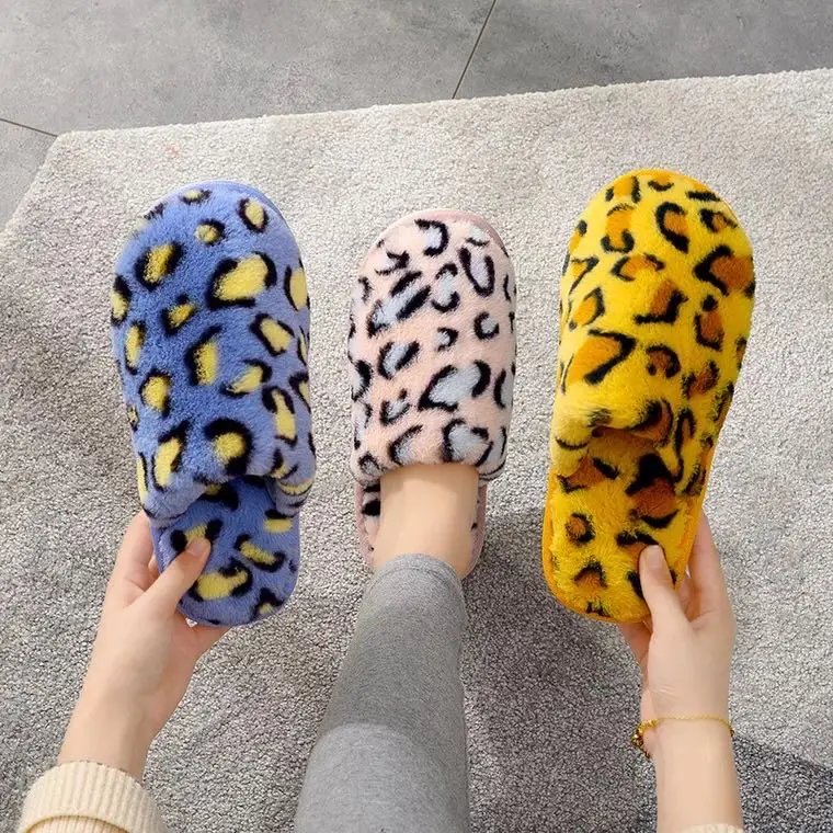 wholesale Women's Pink Fluffy House Slides Fur Furry Slippers, Home Furry Slides Fur Slippers For Women, Customized color
wholesale Women's Pink Fluffy House Slides Fur Furry Slippers, Home Furry Slides Fur Slippers For Women, Customized color