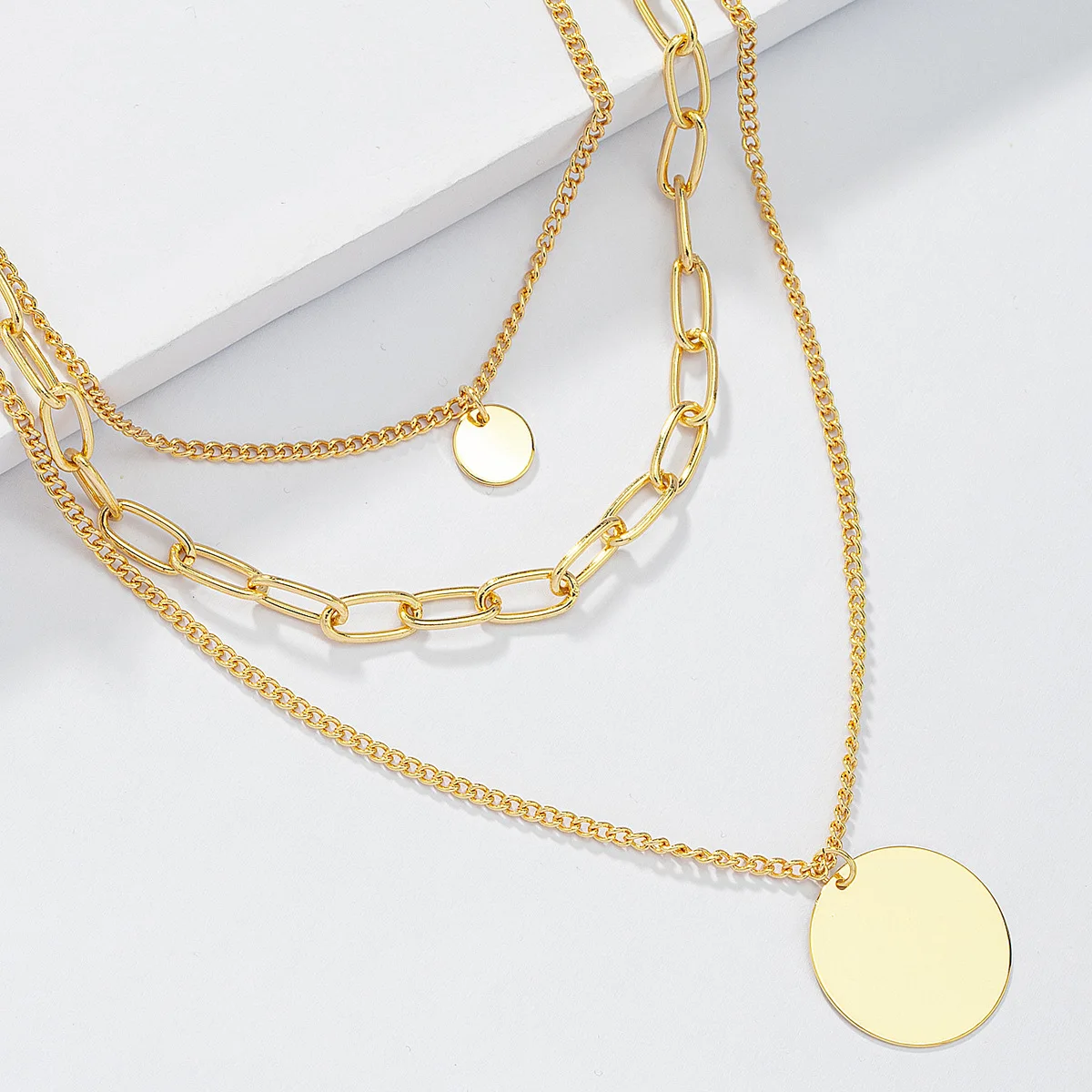 European and American fashion new accessories wholesale three-layer round necklace European and American cross-border fashion
European and American fashion new accessories wholesale three-layer round necklace European and American cross-border fashion