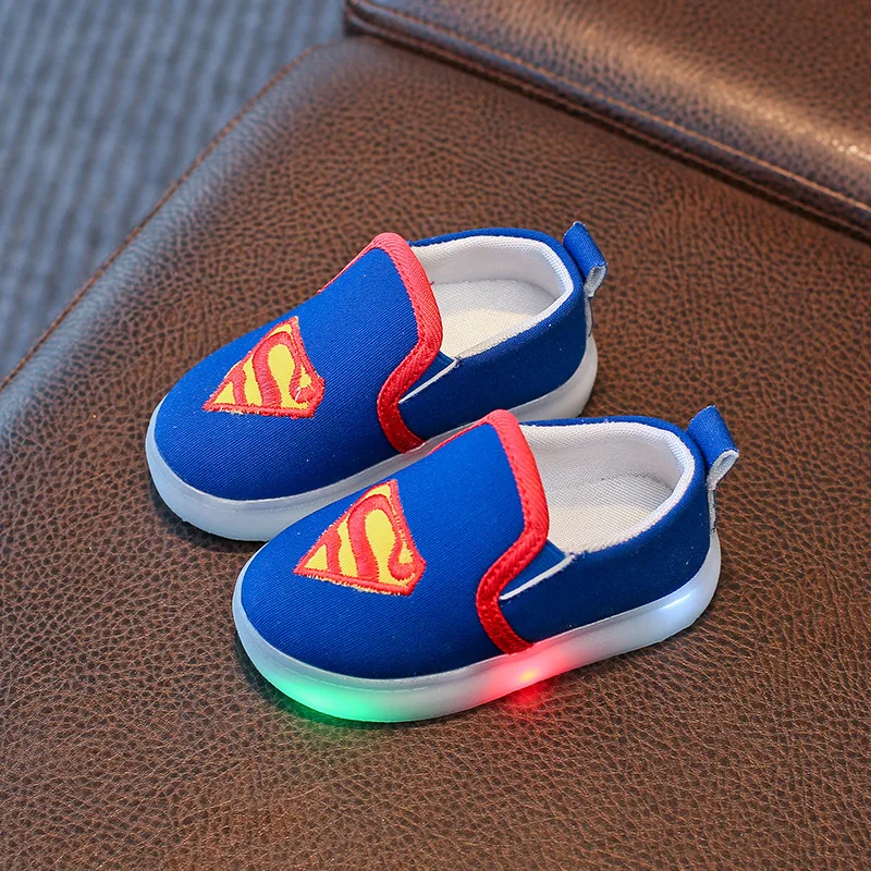 Spiderman slip on lovely kids flashing light sneakers kids LED lighting children shoes, Red/black/blue
Spiderman slip on lovely kids flashing light sneakers kids LED lighting children shoes, Red/black/blue
