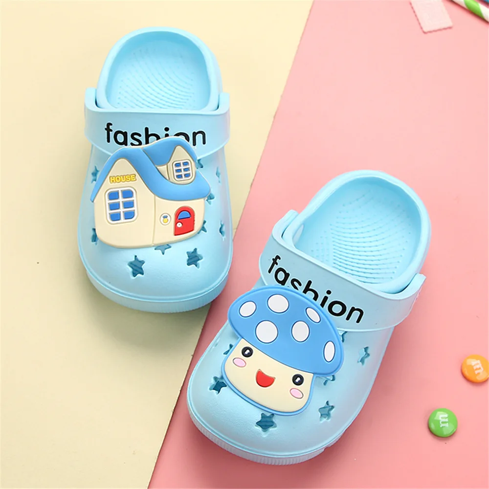 Hot Sale Hard-wearing New Indoor Soft Holes Toddler Kids Clogs Shoe Clog Sandal Slippers for Kids Baby Shoes, Plain blue
Hot Sale Hard-wearing New Indoor Soft Holes Toddler Kids Clogs Shoe Clog Sandal Slippers for Kids Baby Shoes, Plain blue