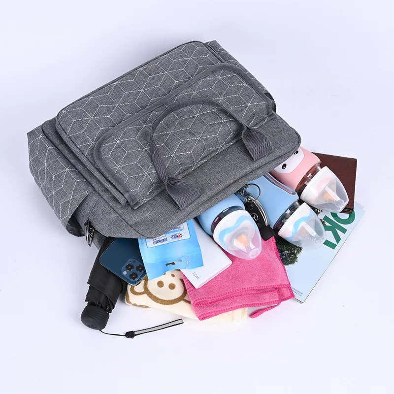 Factory Wholesale New Simple Single-Shoulder Mommy Backpack Large Capacity Portable Mother And Baby Diaper Bags, Deep blue,blue,pink,gray
Factory Wholesale New Simple Single-Shoulder Mommy Backpack Large Capacity Portable Mother And Baby Diaper Bags, Deep blue,blue,pink,gray