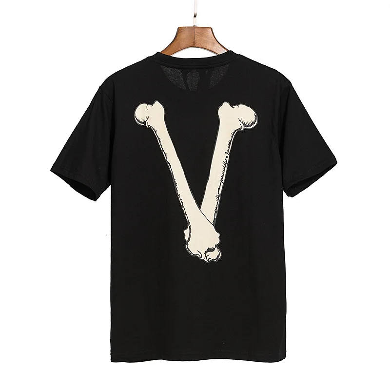 2021 New Fashion brand v lone T-shirt letter printing bone big V short-sleeved T-shirt, Customized colors
2021 New Fashion brand v lone T-shirt letter printing bone big V short-sleeved T-shirt, Customized colors