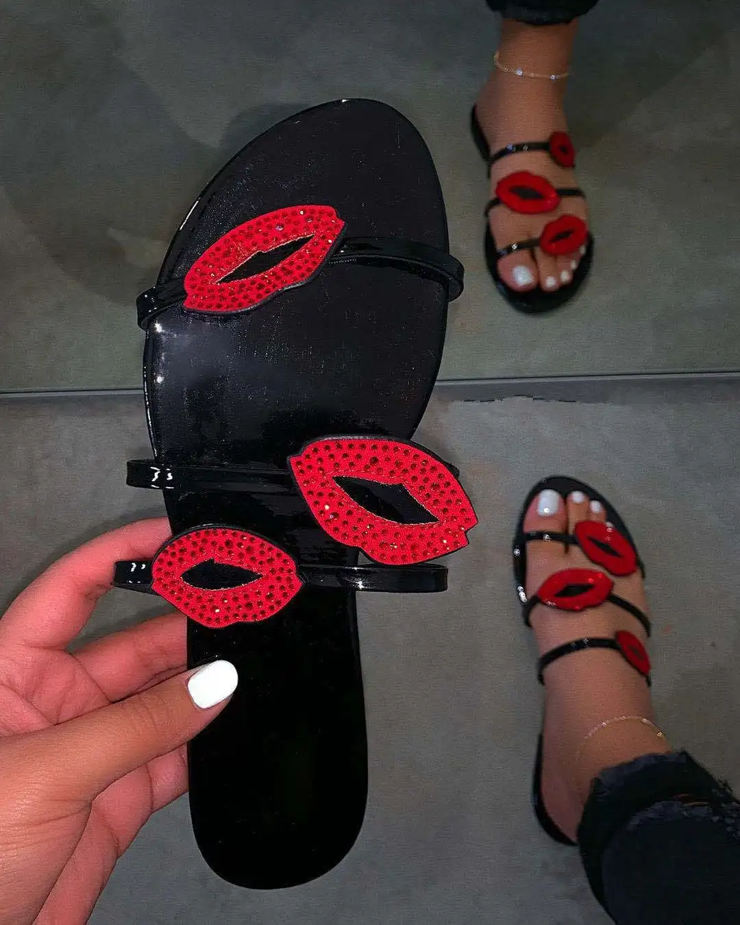 Hot sale summer women fashion casual shoes match lip flat sandals slippers for ladies and women, Black gold
Hot sale summer women fashion casual shoes match lip flat sandals slippers for ladies and women, Black gold