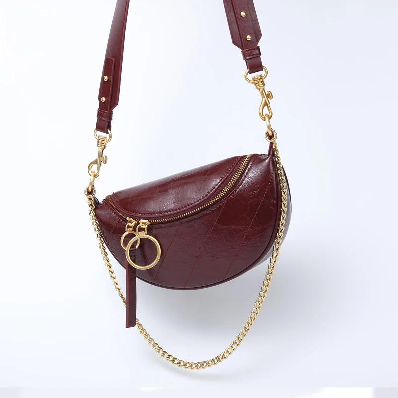 2021 new oil wax leather chest bag Niche design real leather wide shoulder strap crossbody shoulder bag, Black
2021 new oil wax leather chest bag Niche design real leather wide shoulder strap crossbody shoulder bag, Black