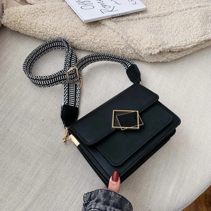 New geometric hardware design trendy shoulder bag fashion striped wide shoulder strap hot sale lady messenger bag
New geometric hardware design trendy shoulder bag fashion striped wide shoulder strap hot sale lady messenger bag