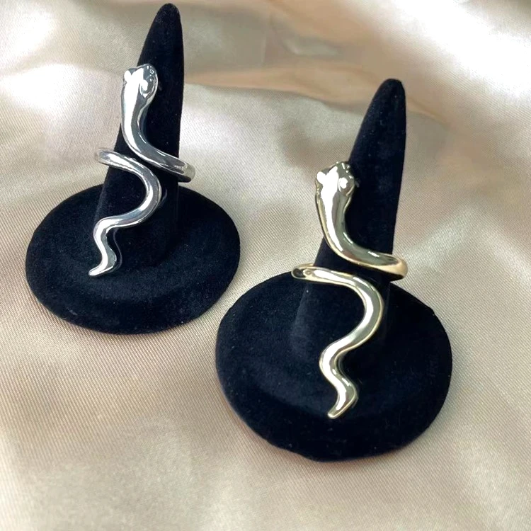 Simple Hip Hop Women And Men Finger Rings Jewelry Snake Shape Silver Gold Plated Adjustable Ring Accessories, Silver , gold , rose , dark grey
Simple Hip Hop Women And Men Finger Rings Jewelry Snake Shape Silver Gold Plated Adjustable Ring Accessories, Silver , gold , rose , dark grey