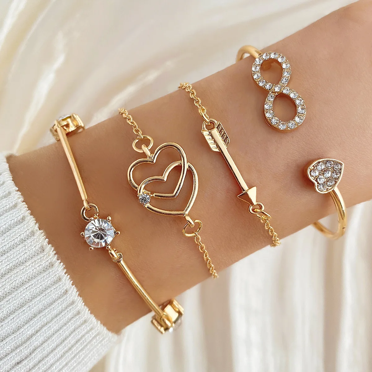 

4pcs/setNew Fashion Full Diamond Crystal Peach Heart Open Charm Bangle Bracelet Set Multilayer Infinity Heart Bracelet For Women
