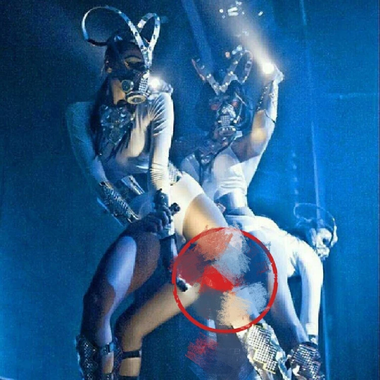 Customized Resident Evil helmet bar gogo dance clothes nightclub ds future technology performance cotume
Customized Resident Evil helmet bar gogo dance clothes nightclub ds future technology performance cotume
