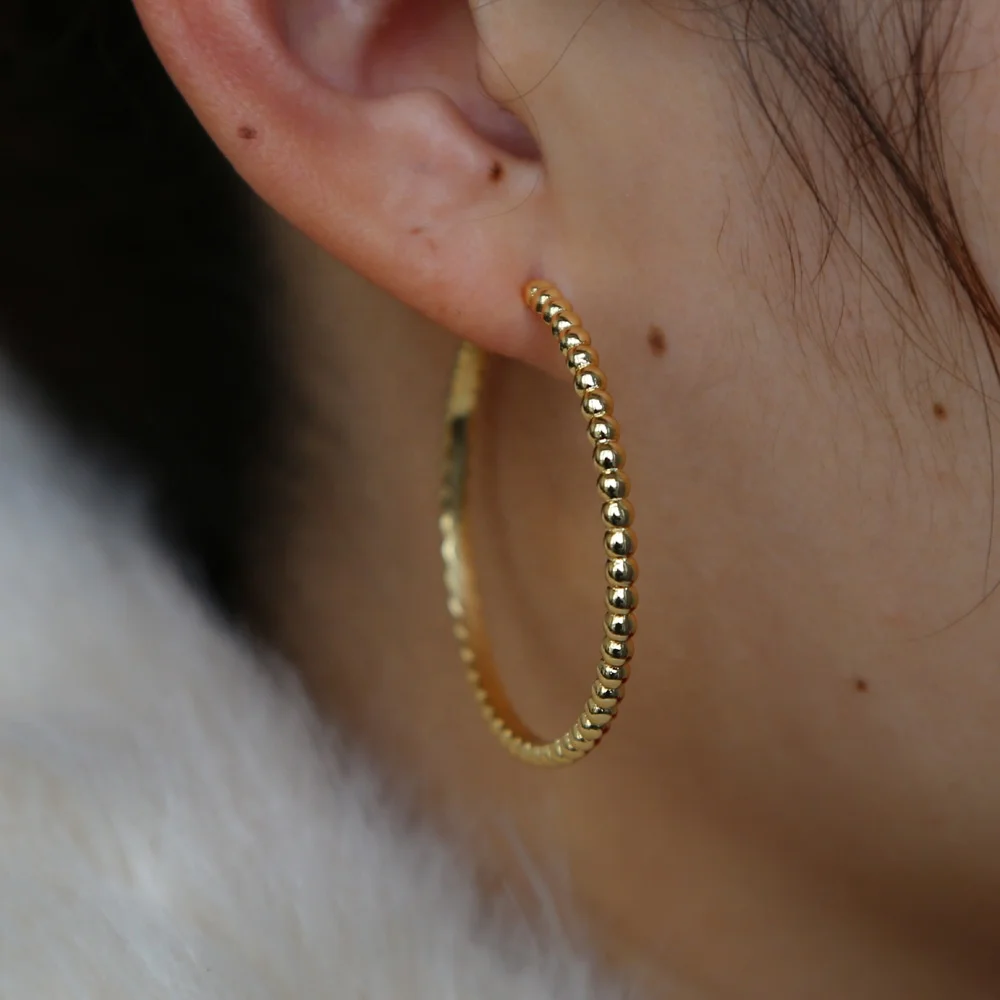 Gold filled beaded hoop earring for women big hoops simple fashion jewelry for lady gift
Gold filled beaded hoop earring for women big hoops simple fashion jewelry for lady gift